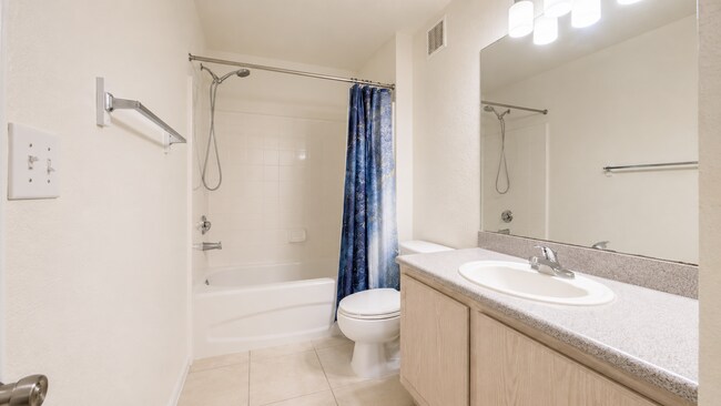 Building Photo - 7428 Vista Way