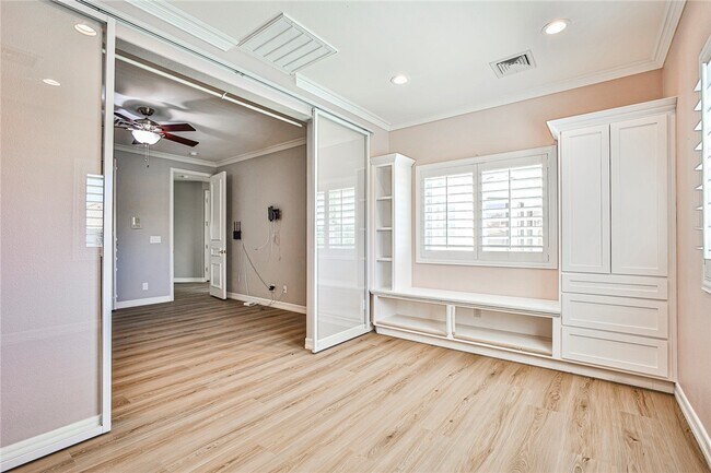 Building Photo - 3137 Beach View Ct