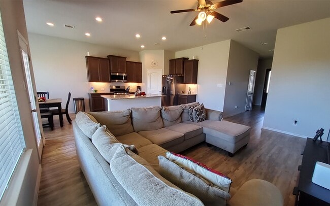 Building Photo - 24418 Hollow Gate Meadow Ct