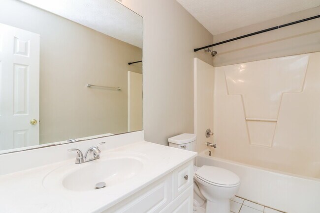 Building Photo - 1879 Clay Dr SW