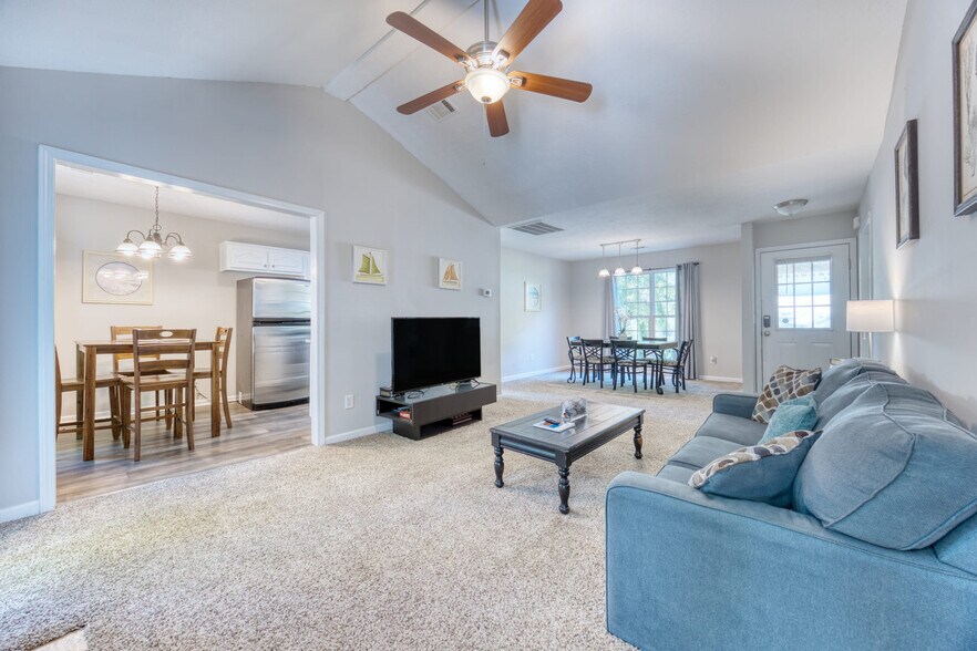 Building Photo - 4209 King Arthur Pl