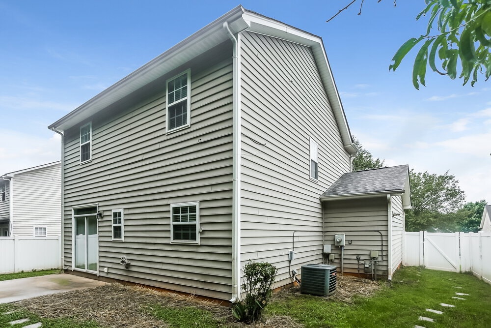 Building Photo - 6918 Lowen Rd