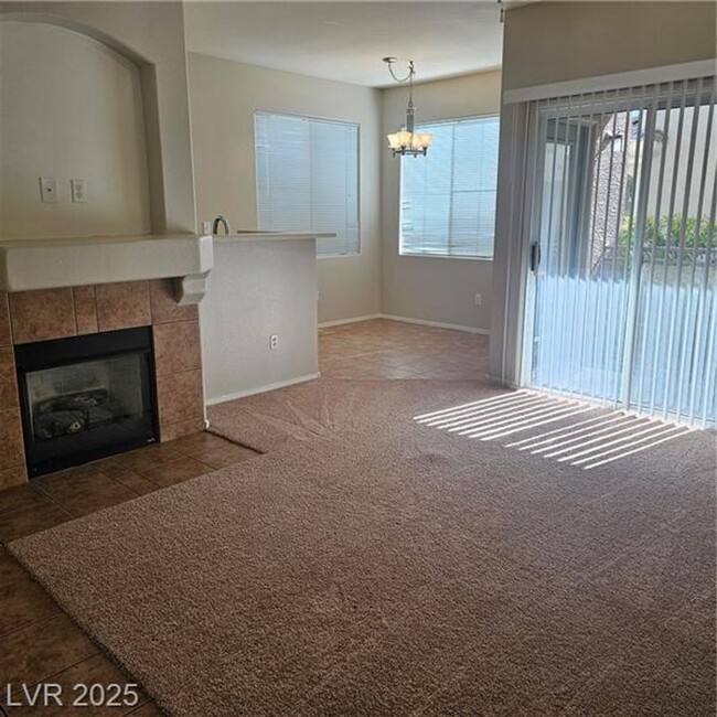 Building Photo - Cozy 2 bedroom 2 bath ground level condo n...