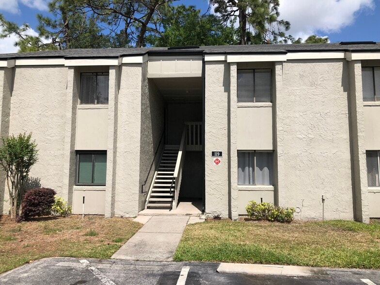 Building Photo - 141 Springwood Cir