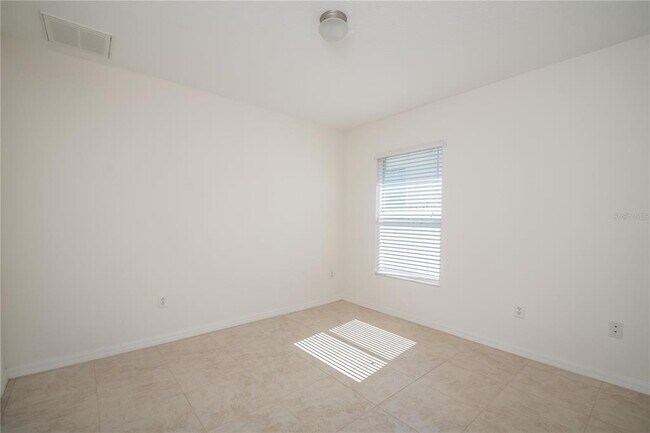 Building Photo - 14780 Edgemere Dr