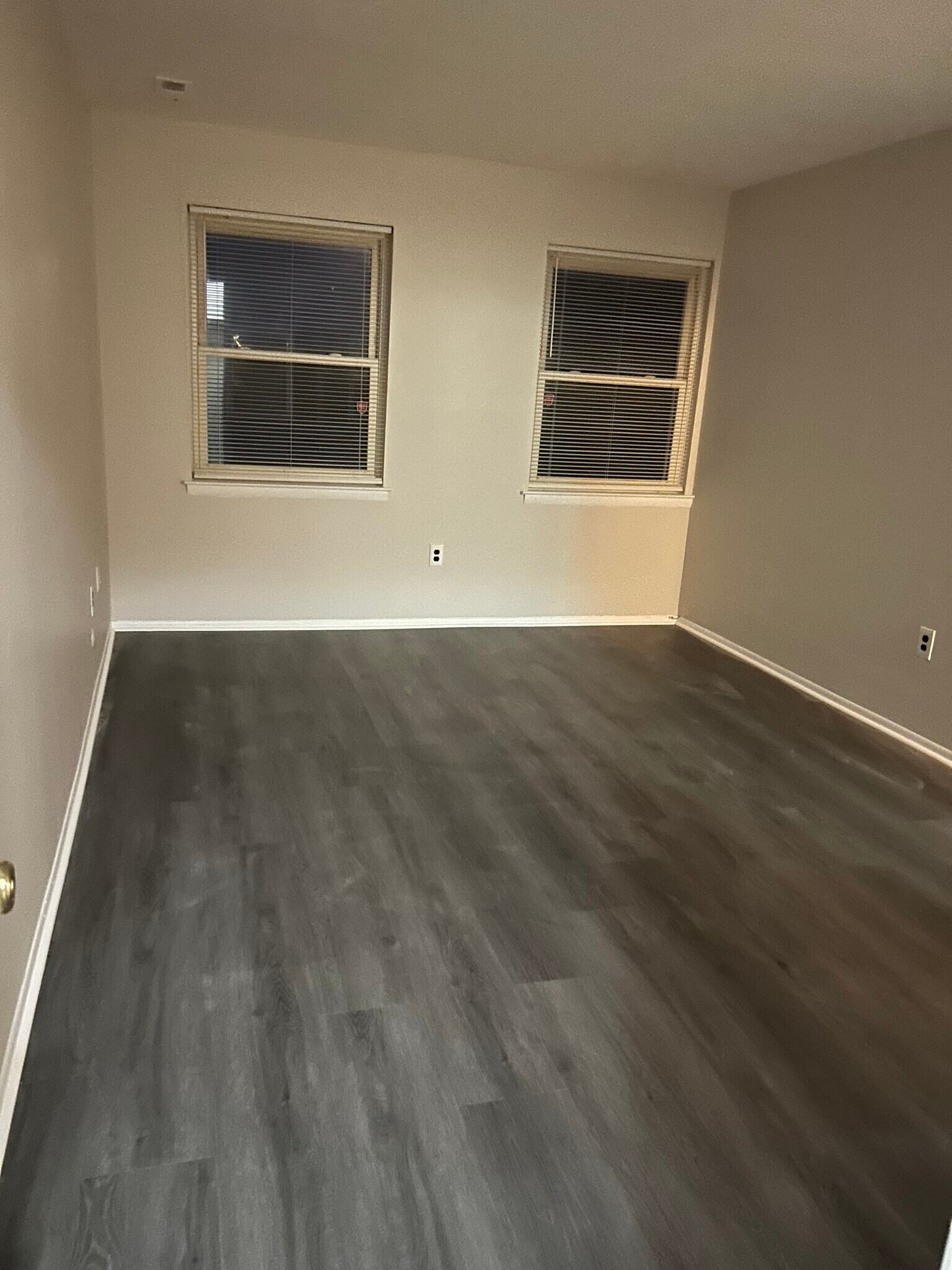 Building Photo - 124 Willow Turn