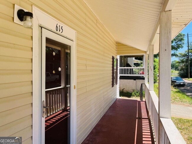 Building Photo - 615 Chattahoochee St