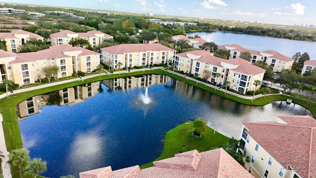 Building Photo - Spacious 1BR/1BA Visconti Condo in Maitland!