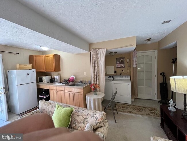 Building Photo - 6220 Hidden Canyon Rd