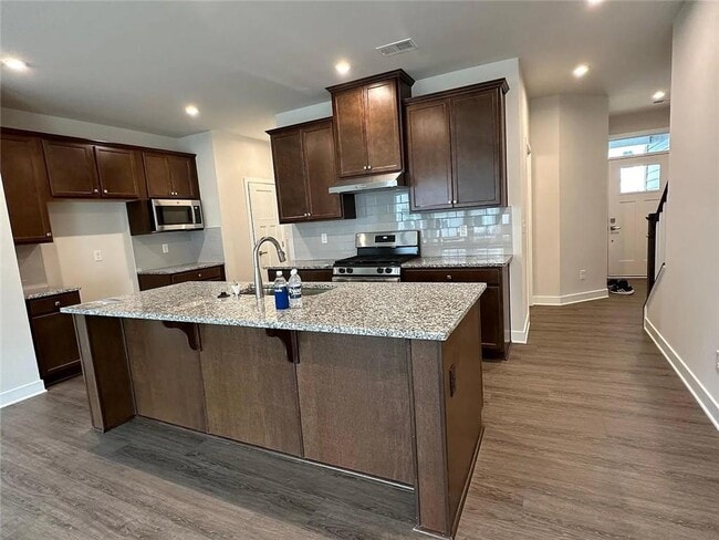 Building Photo - 247 Salt Lk Ln