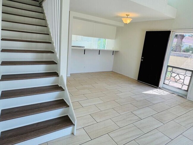 Building Photo - Your Dream Retreat Awaits in Nantucket Vil...