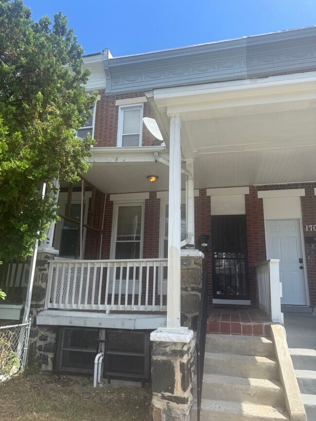 Primary Photo - 1705 Ashburton St