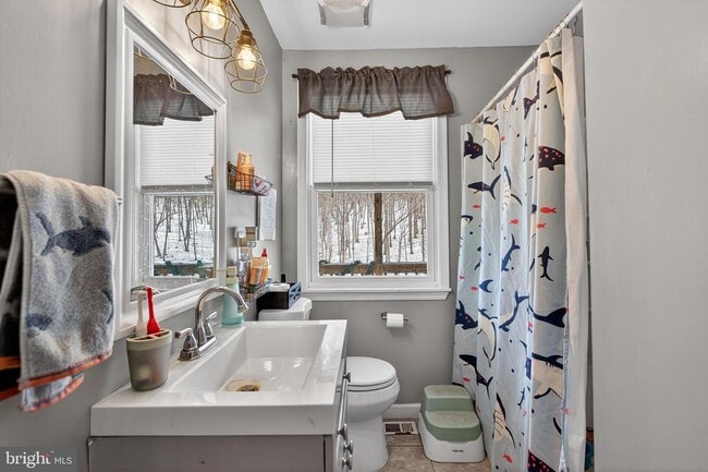 Building Photo - 1238 Logger Dr