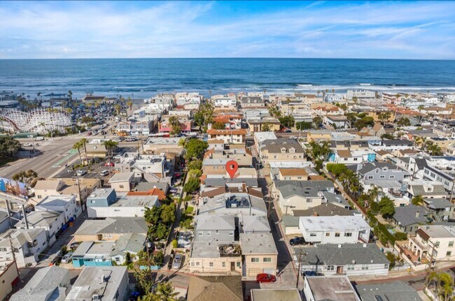 Building Photo - Newly Remodeled and Fully furnished- Mission Beach 5 bed 3 baths.