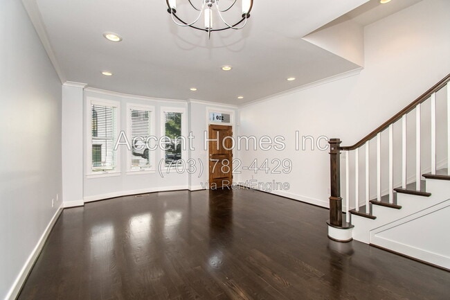 Building Photo - 210 S Patrick St