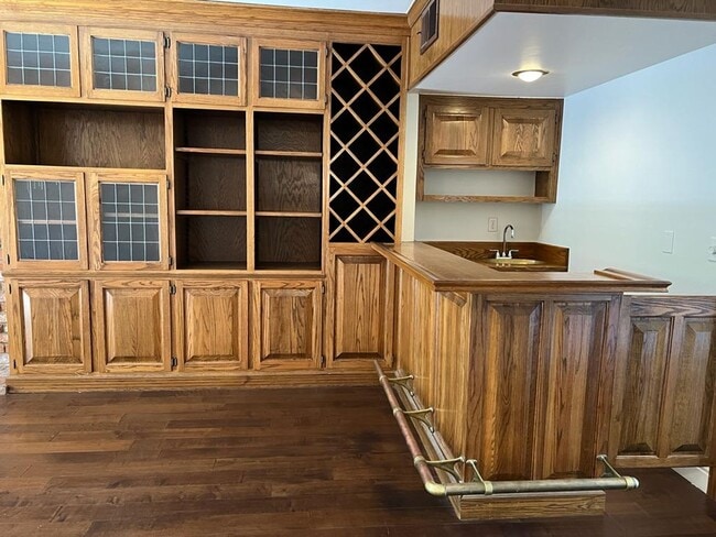 Building Photo - HUGE Encino House with Pool/Jacuzzi, 2 Car Garage and Lots of Space!