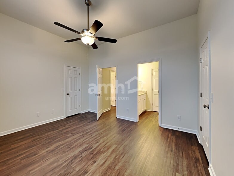 Building Photo - 1516 Chestnut Oak Dr