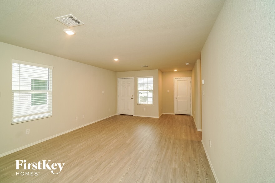 Building Photo - 3314 Carducci Dr