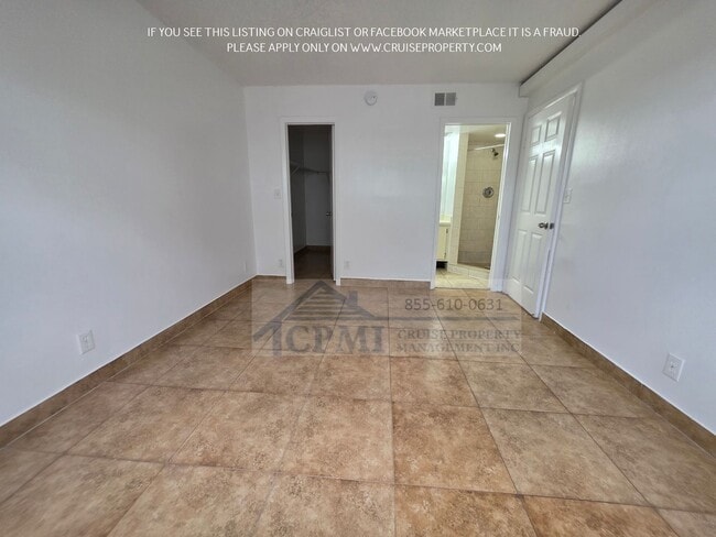 Interior Photo - Island Club