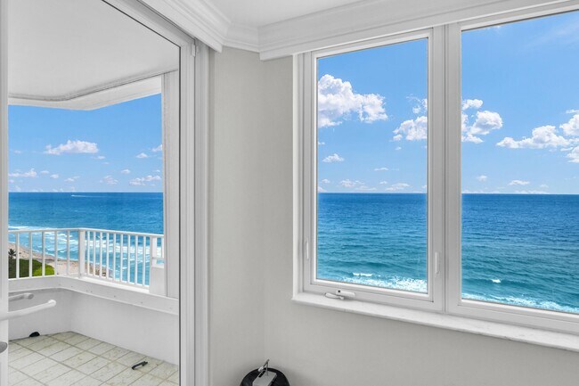 Building Photo - 550 S Ocean Blvd