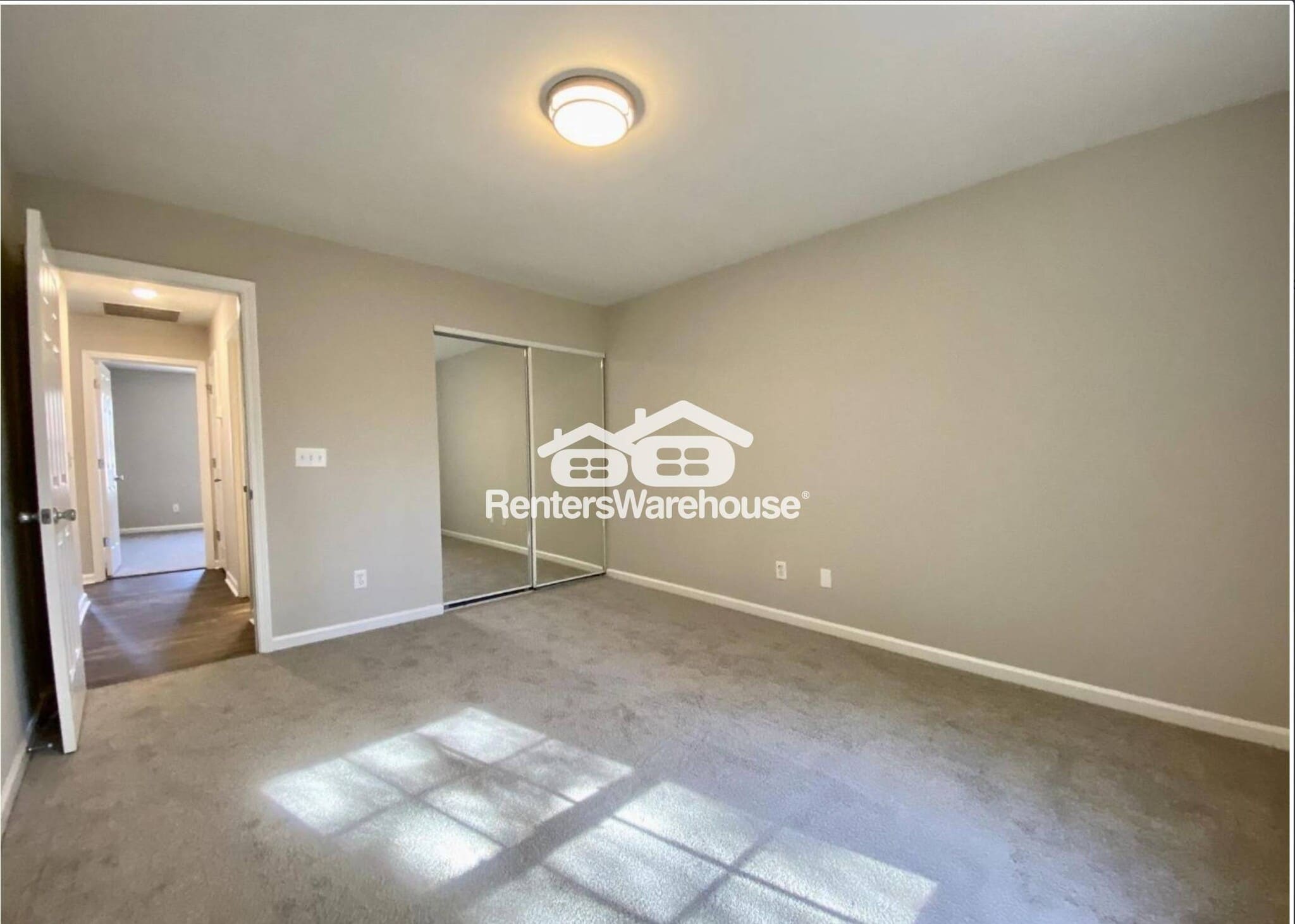 Building Photo - 39 Glenmaura Way NW