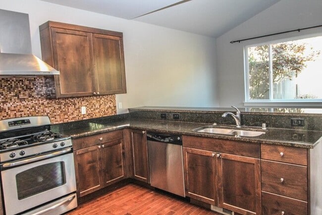 Building Photo - 319 204th St SE