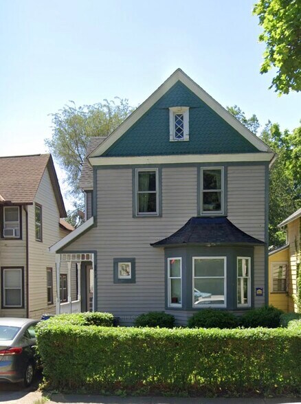 Building Photo - 3817 John Ave