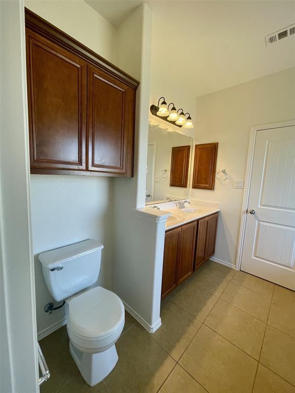 Building Photo - 8725 White Ibis Dr
