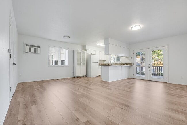 Building Photo - Beautiful 3 Bed, 2 Bath Rental Home in Beaverton!