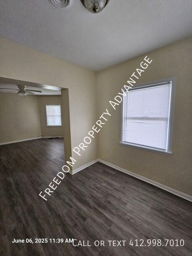 Building Photo - 130 Hall Ave