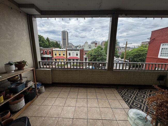 Building Photo - 215 N 19th St