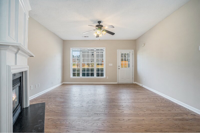 Building Photo - 2894 Regent Walk Dr