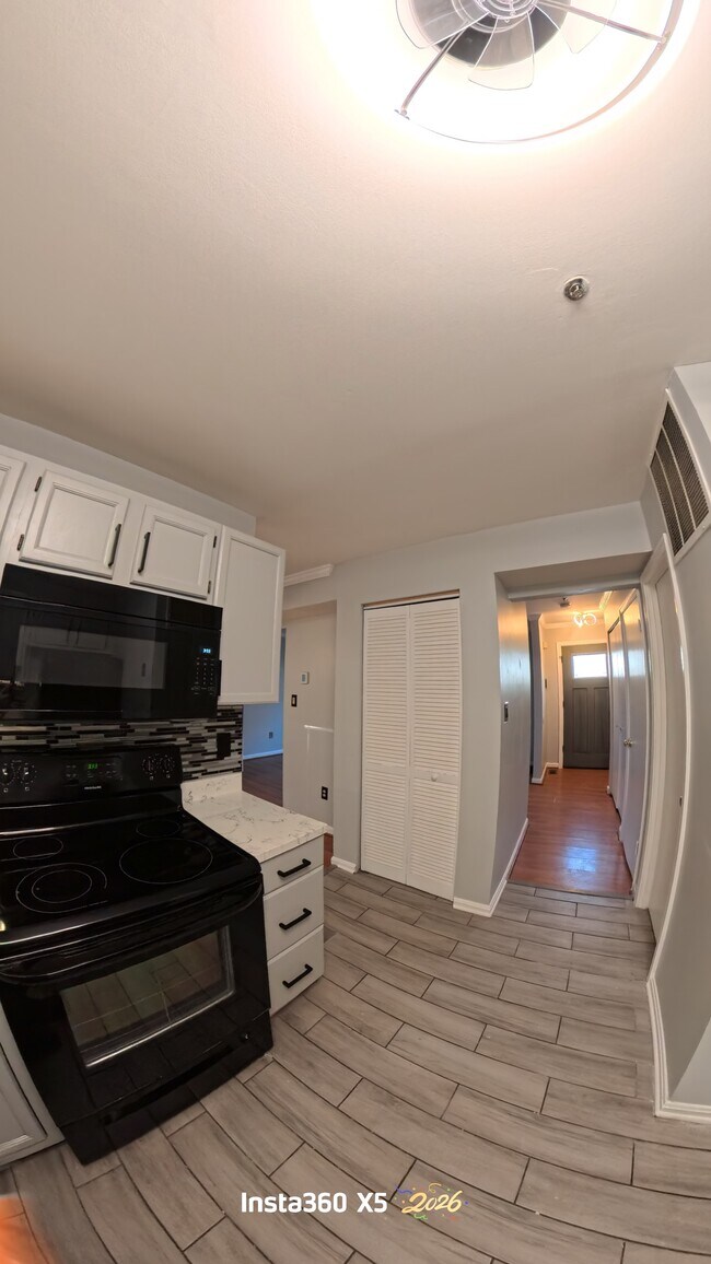 Building Photo - 818 Rachel Ct