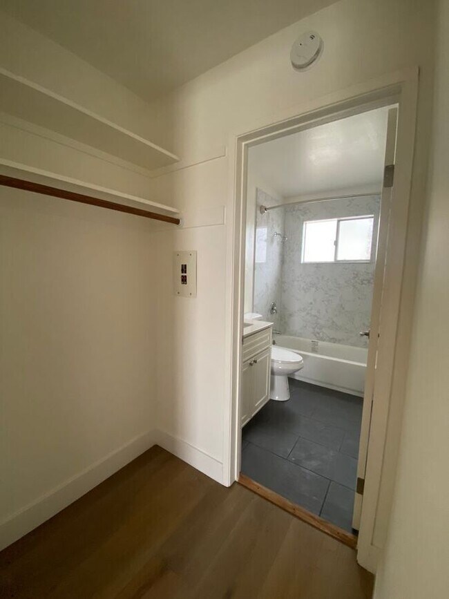 Building Photo - 2140 California St