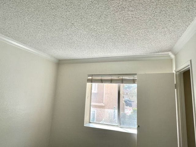 Building Photo - 1460 Kendall Dr