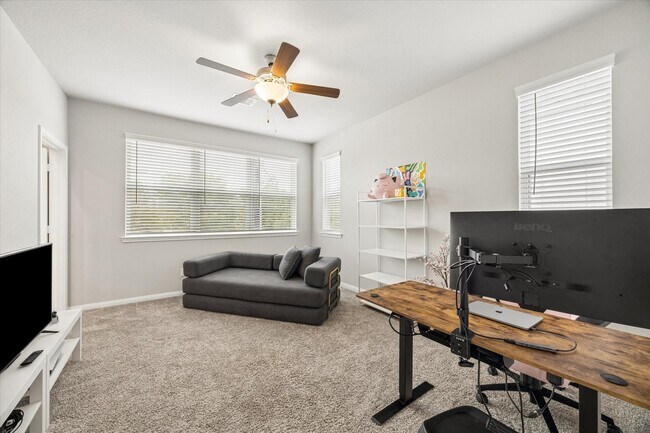 Building Photo - 9808 Rugged Oaks Dr
