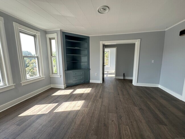 Building Photo - 12 Rockwood Ave