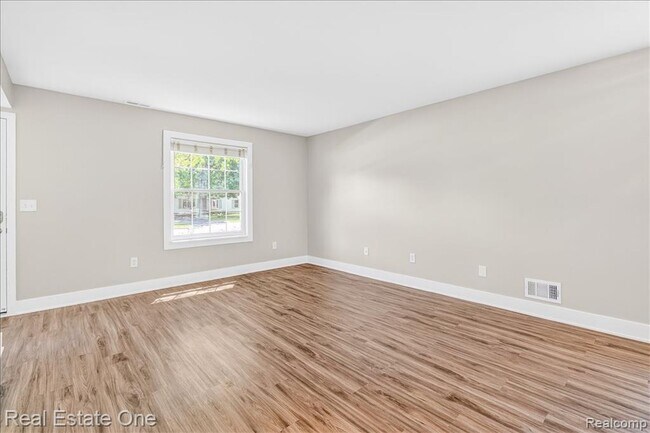 Building Photo - 306 Roe St
