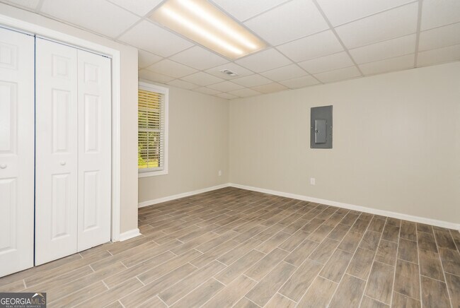 Building Photo - 54 Ann Cir
