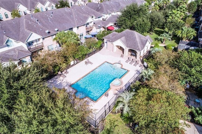 Building Photo - 7511 S Linpar Ct
