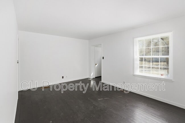 Building Photo - 208 Arcadia Dr