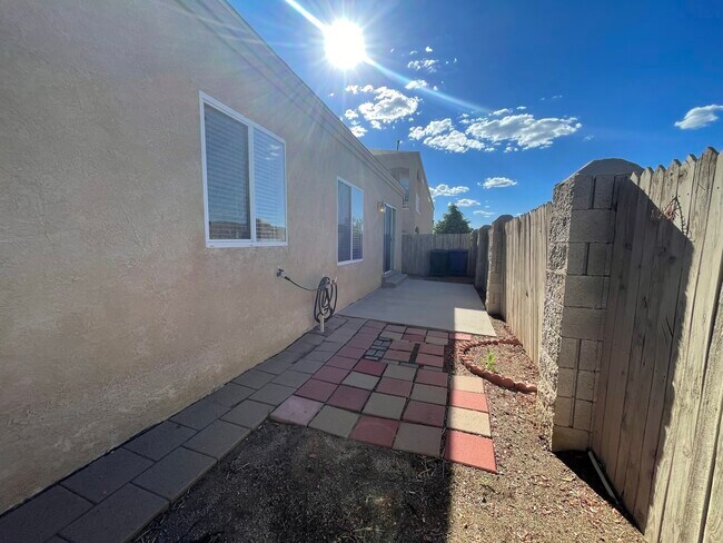 Building Photo - 7243 Natalie Janae Ln NE