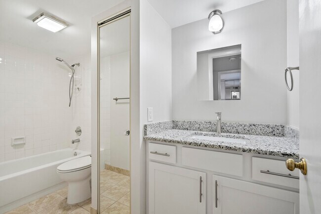 Building Photo - 3098 SW Sunset Trace Cir