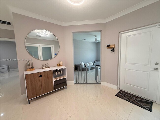 Building Photo - 1718 California