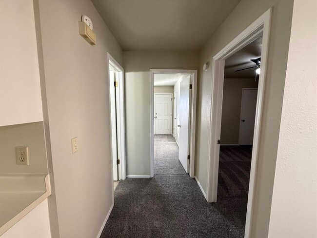 Building Photo - 242 Barrett Pl