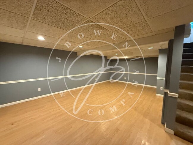 Building Photo - 4114 S Detroit Ave