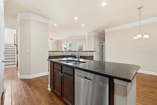 Building Photo - 10012 Park Sky Cir