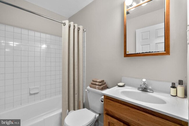 Building Photo - 3612 Court House Dr