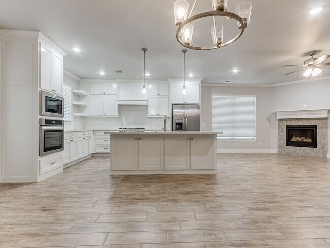 Building Photo - 1463 Hickory Trl