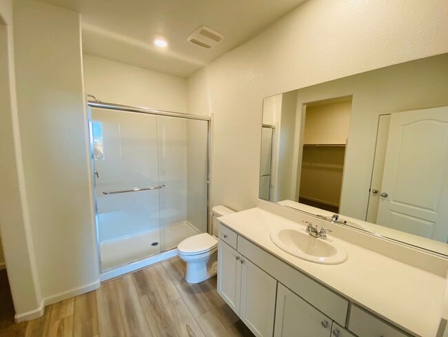 Building Photo - 5531 Glowhaven St
